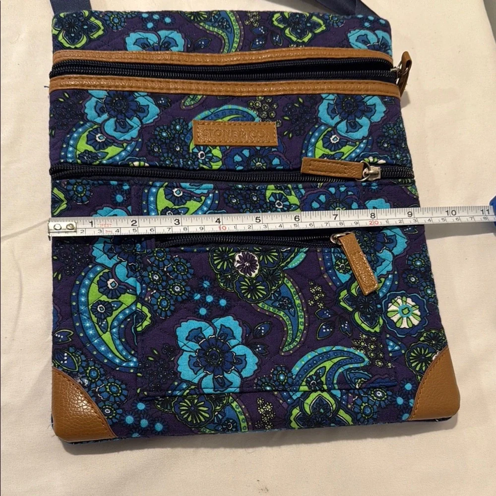 Stone & Co. Adjustable Strap Crossbody Bag - Picture 10 of 10